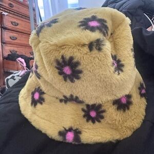 Bucket Hats (updated)